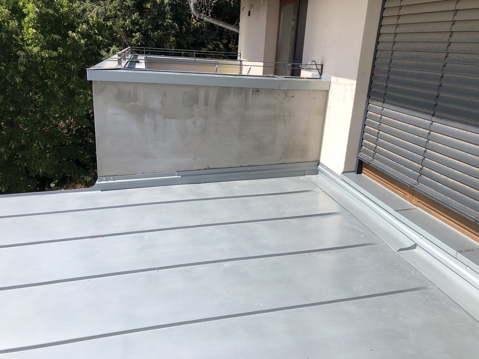 Állókorcolt lemezfedés Rheinzink Budaörs