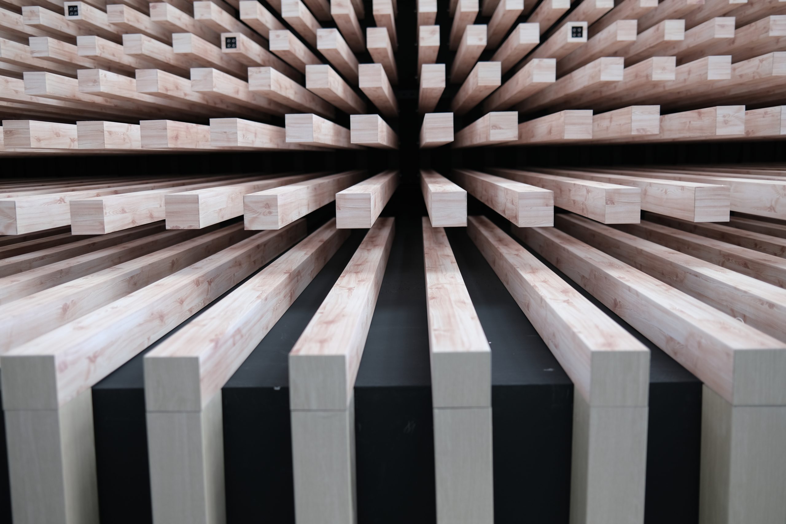 C7 Irodaház Lobby mennyezete