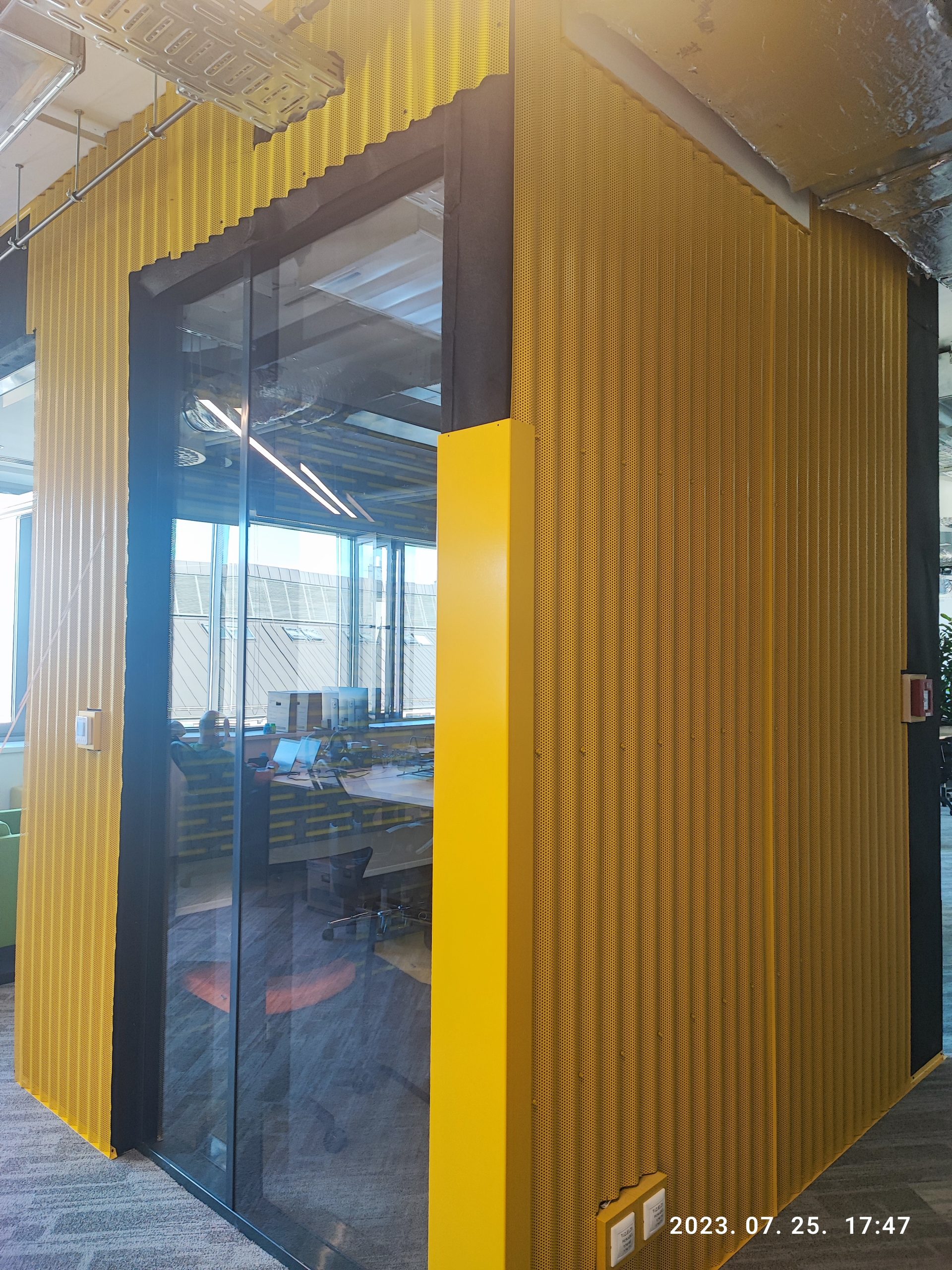 HelloParks Office színes színuzlemezei